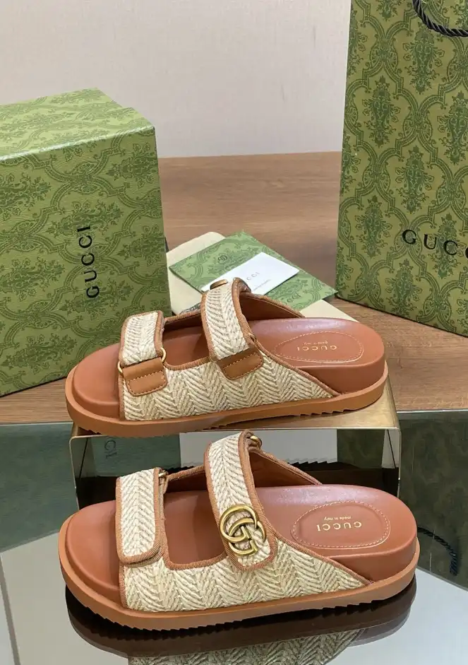 hype Gucci Slippers