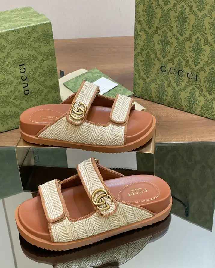 hype Gucci Slippers