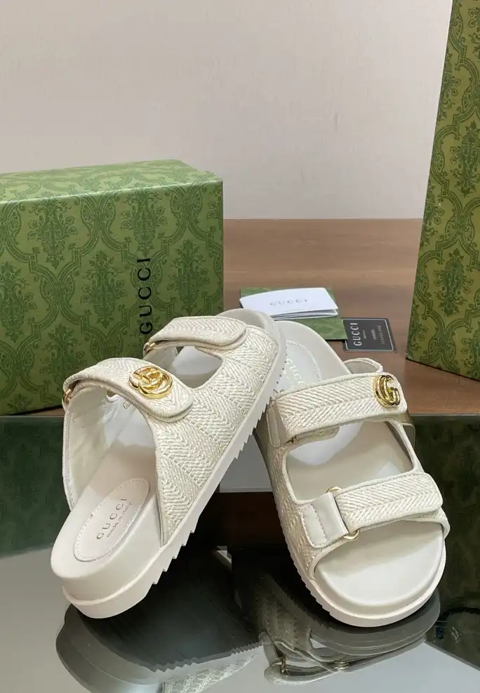 hype Gucci Slippers