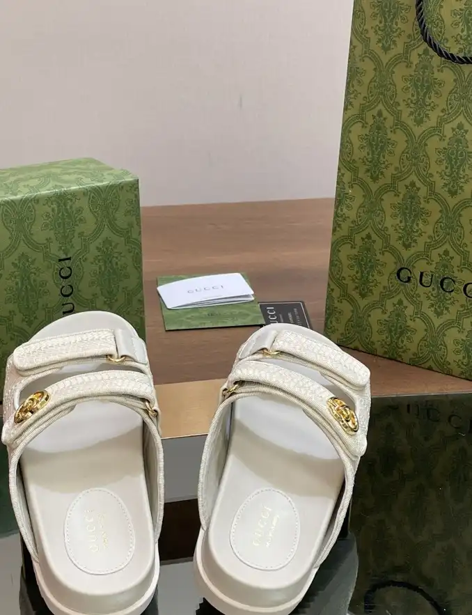 hype Gucci Slippers