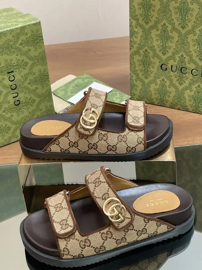 hype Gucci Slippers