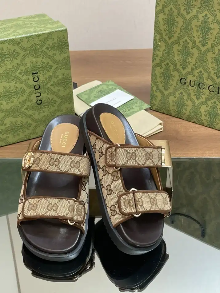 hype Gucci Slippers