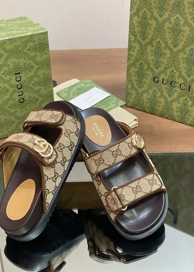 hype Gucci Slippers