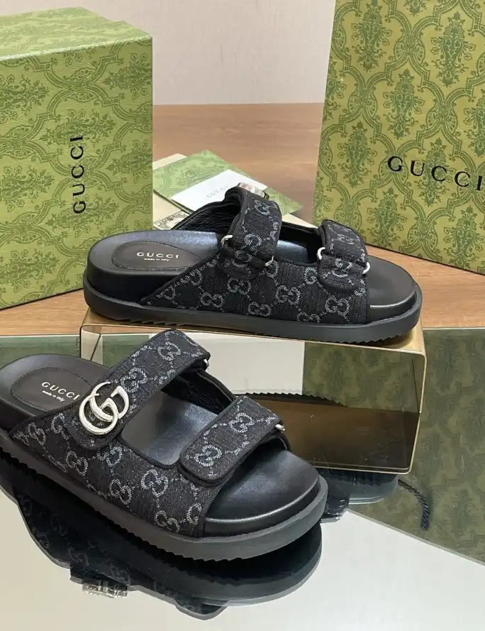 hype Gucci Slippers