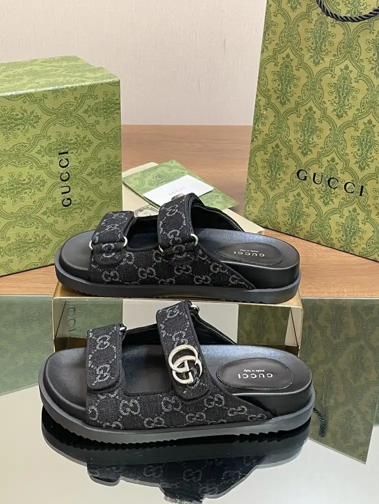 hype Gucci Slippers