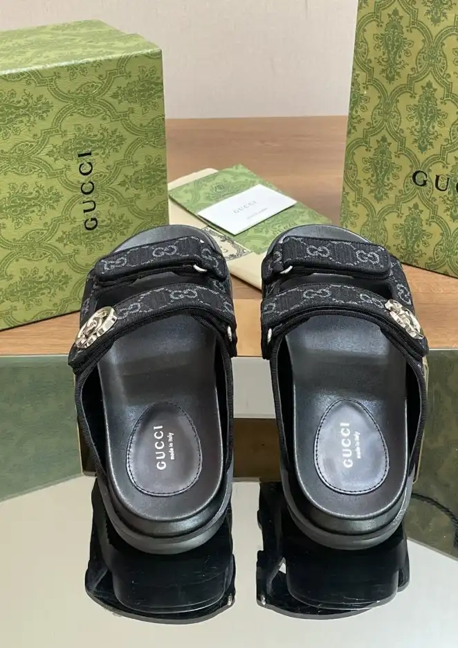 hype Gucci Slippers