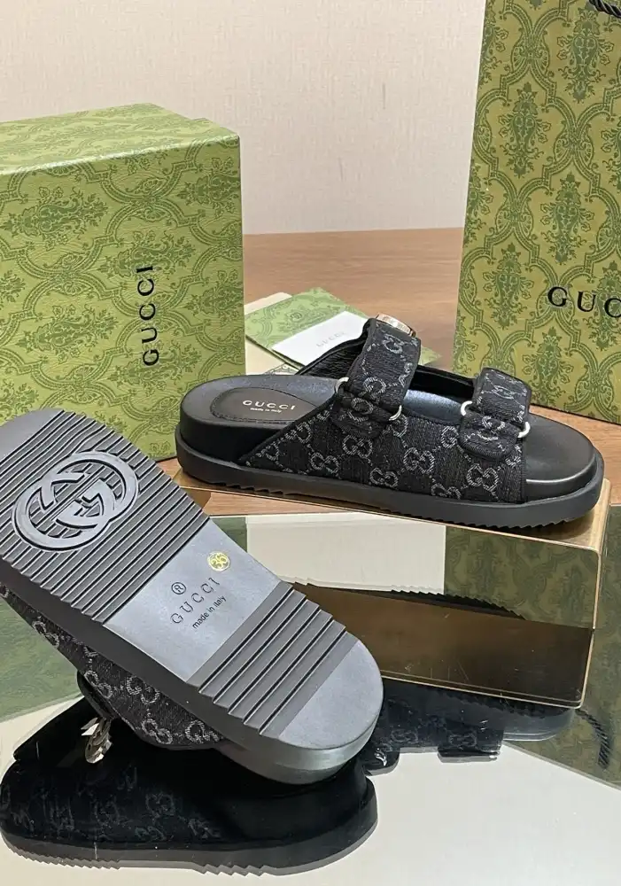 hype Gucci Slippers