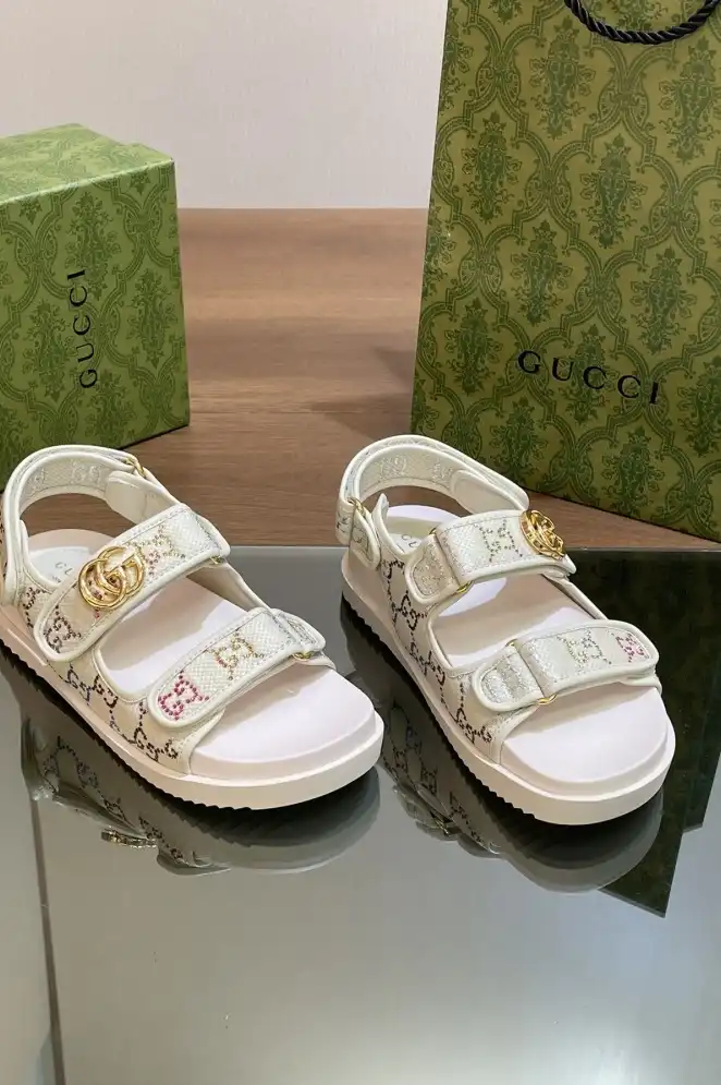 hype Gucci Sandals