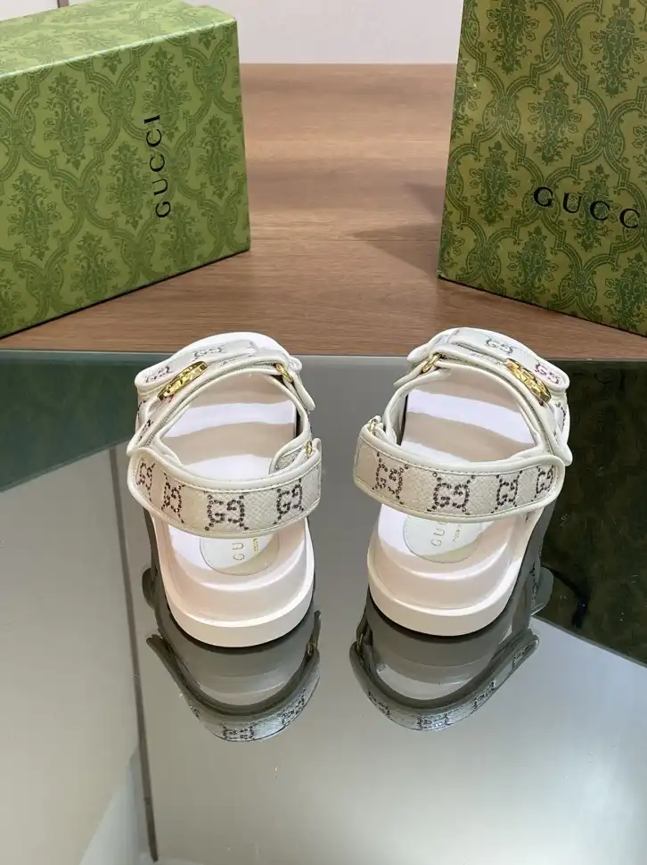 hype Gucci Sandals