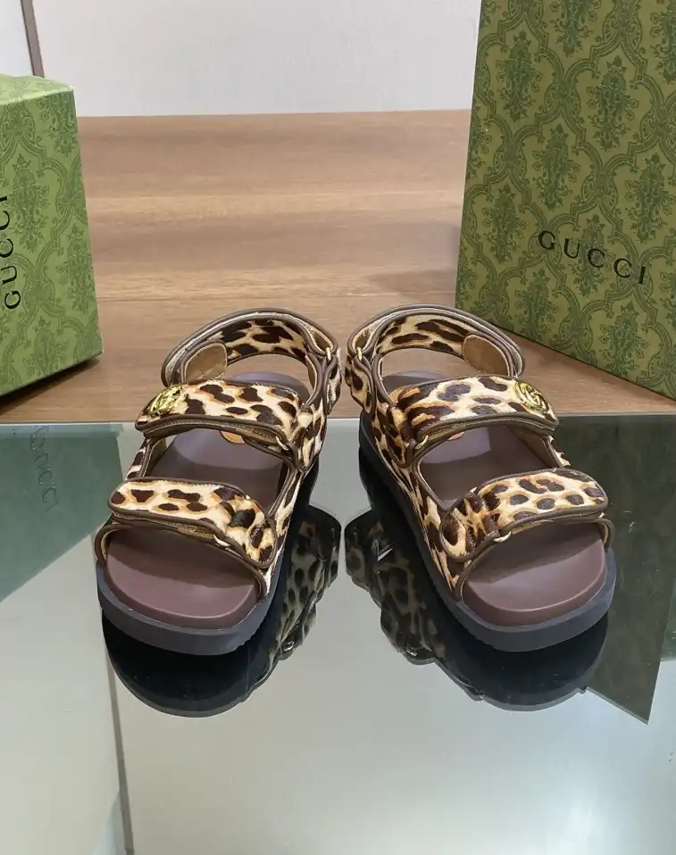 hype Gucci Sandals