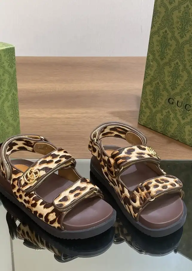 hype Gucci Sandals