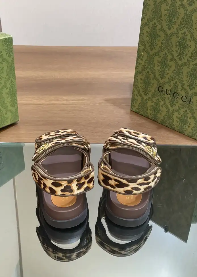 hype Gucci Sandals