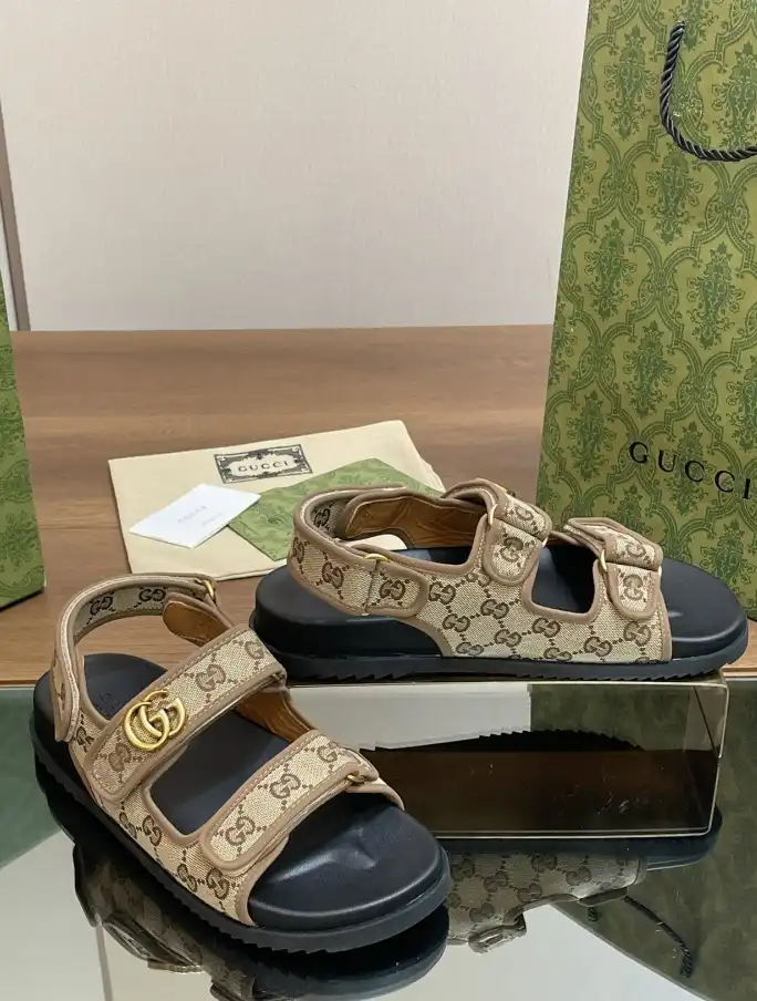 hype Gucci Sandals