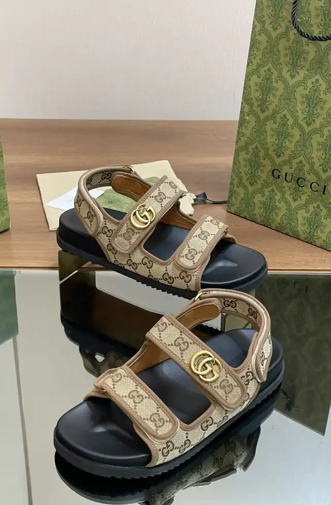 hype Gucci Sandals