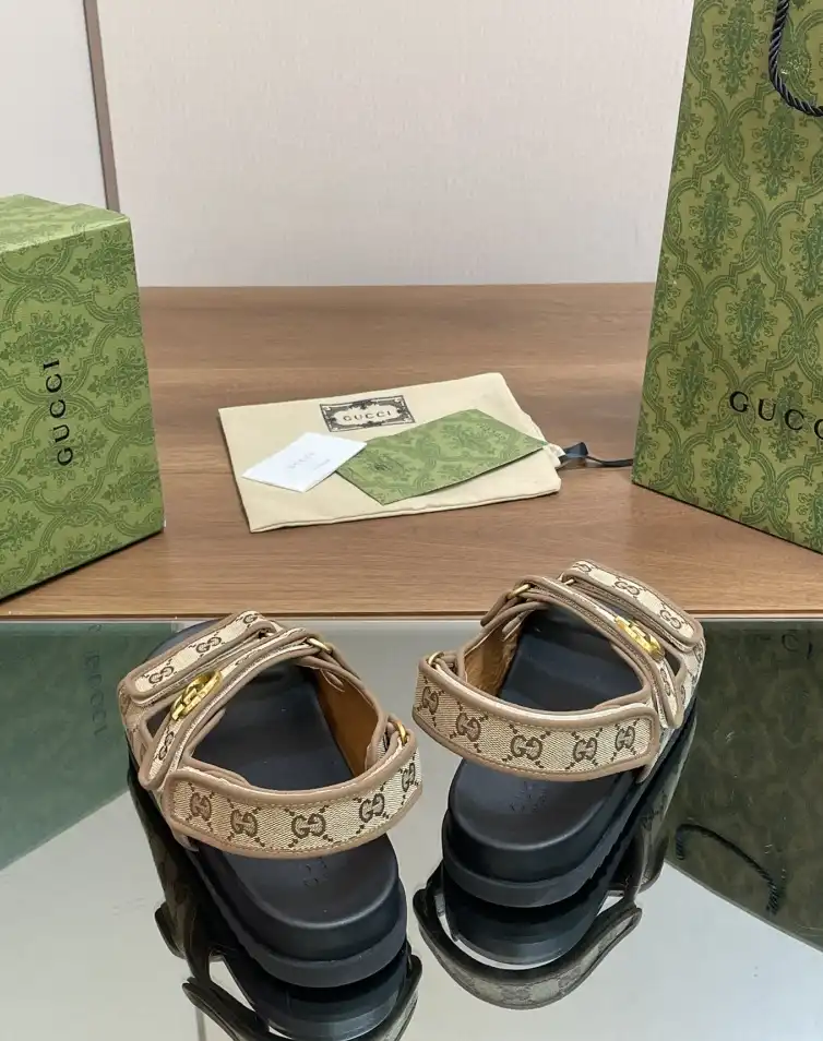 hype Gucci Sandals