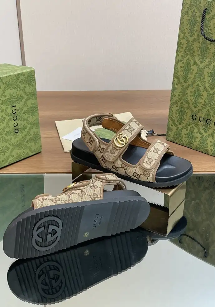 hype Gucci Sandals