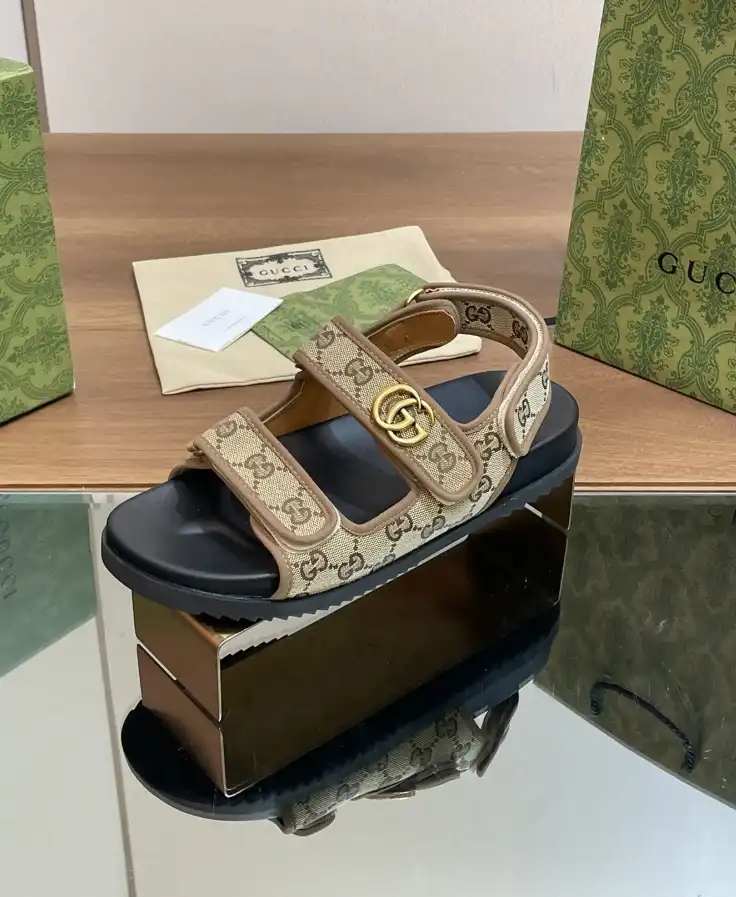 hype Gucci Sandals