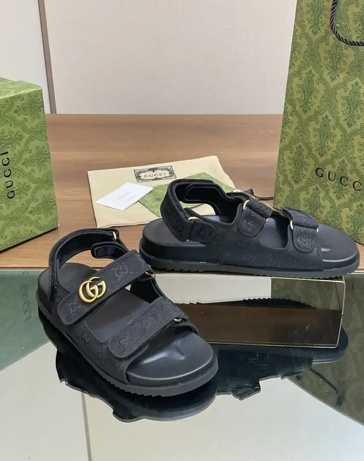 hype Gucci Sandals