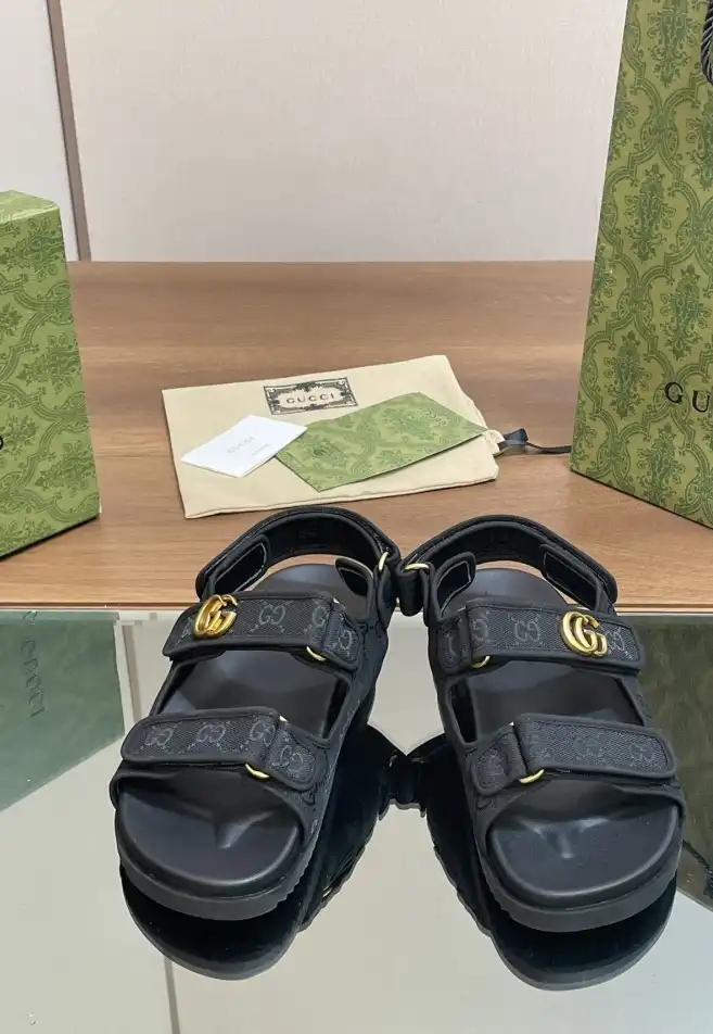 hype Gucci Sandals