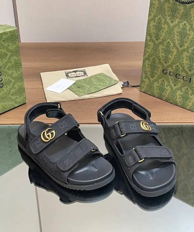 hype Gucci Sandals