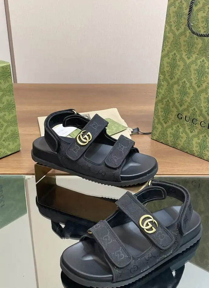 hype Gucci Sandals