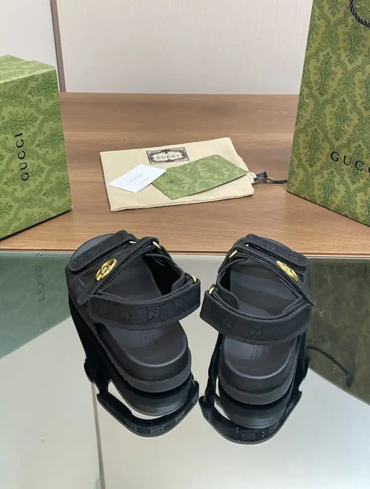 hype Gucci Sandals