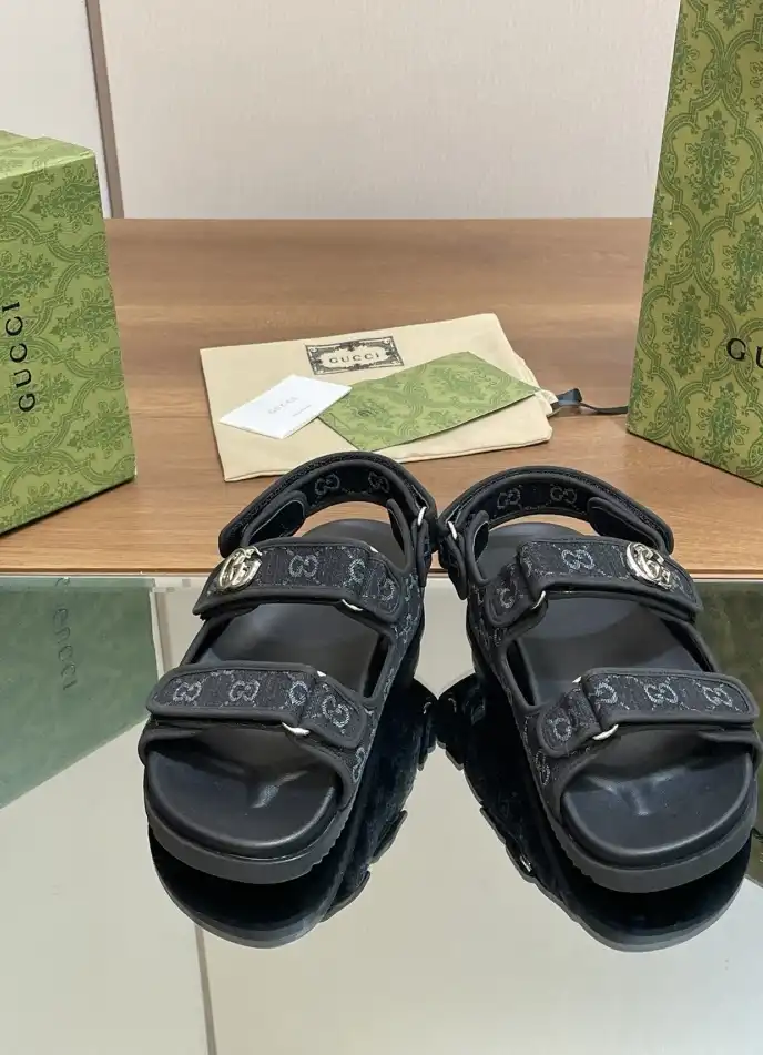 hype Gucci Sandals