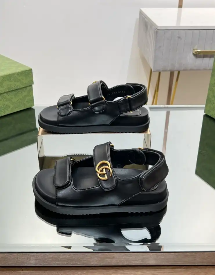 hype Gucci Sandals