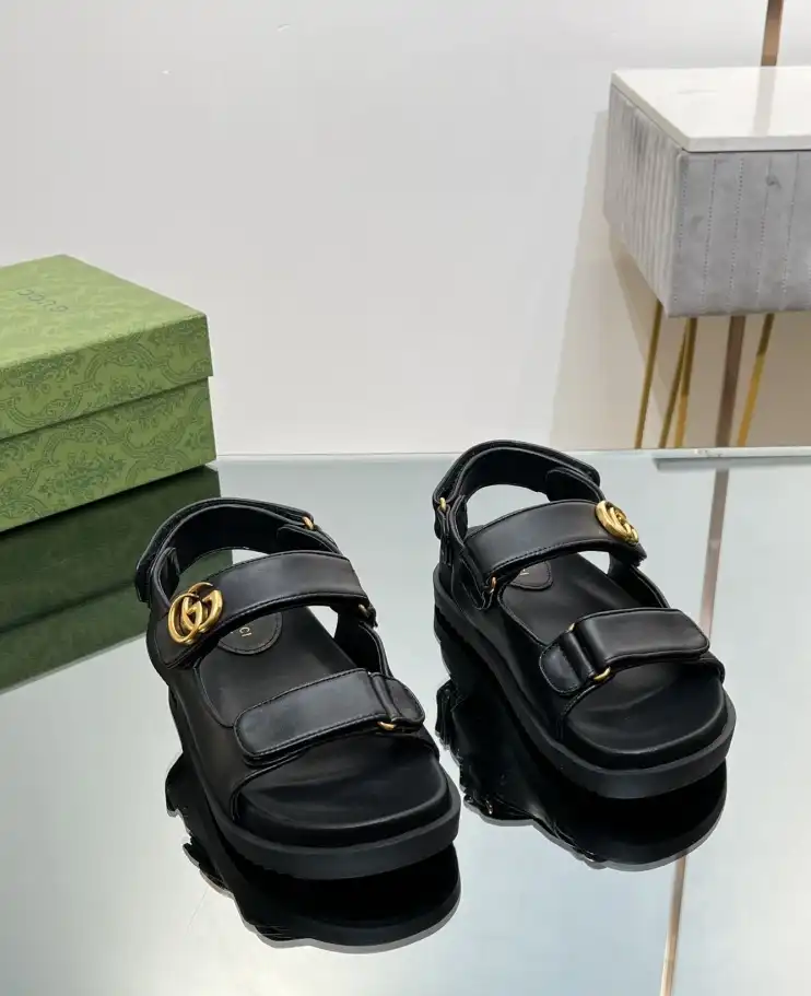 hype Gucci Sandals