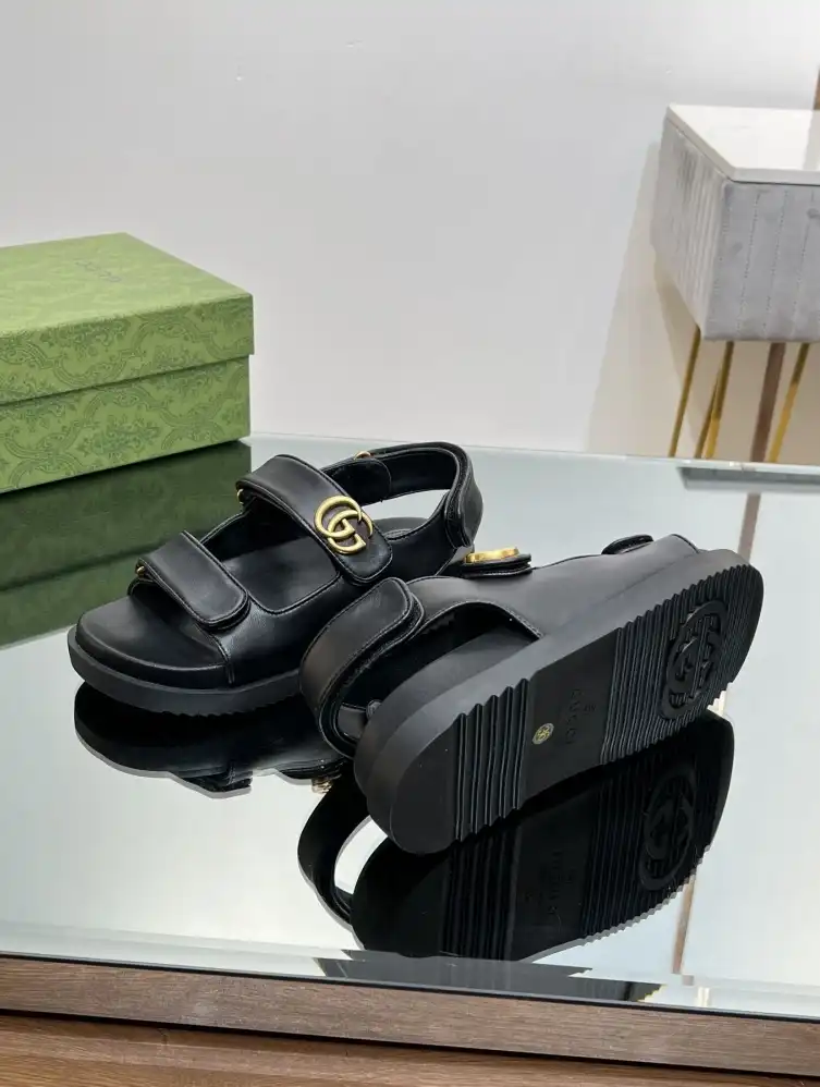 hype Gucci Sandals