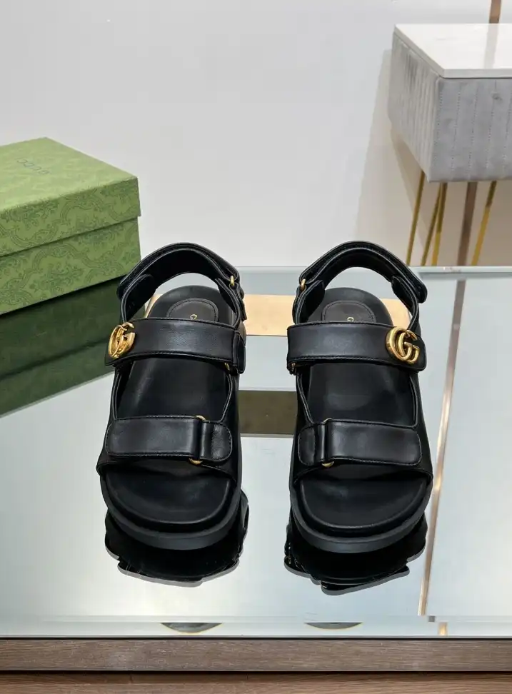 hype Gucci Sandals