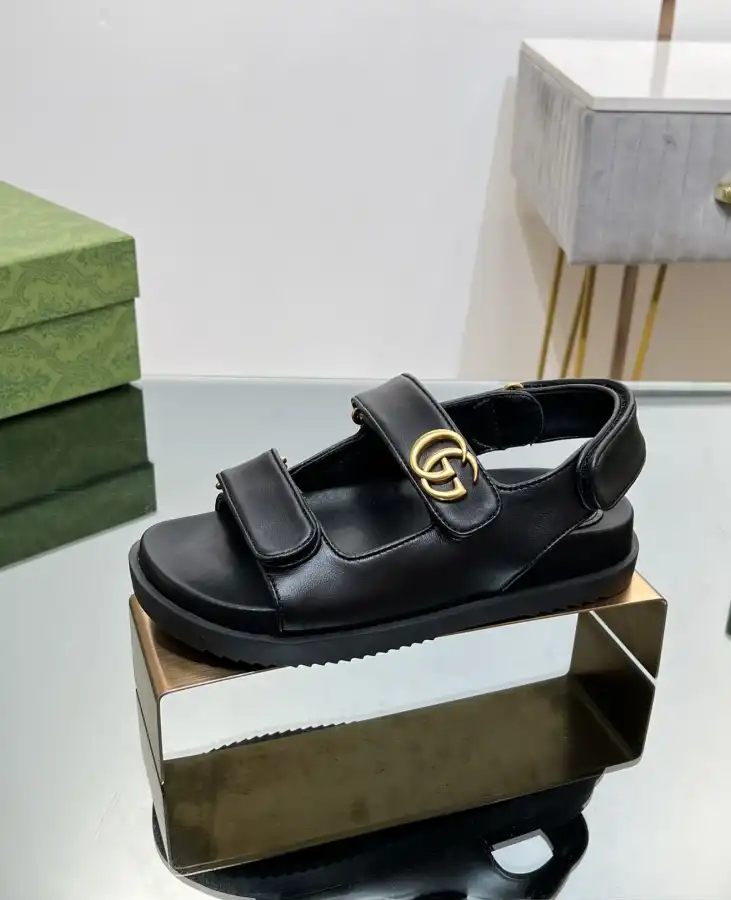 hype Gucci Sandals