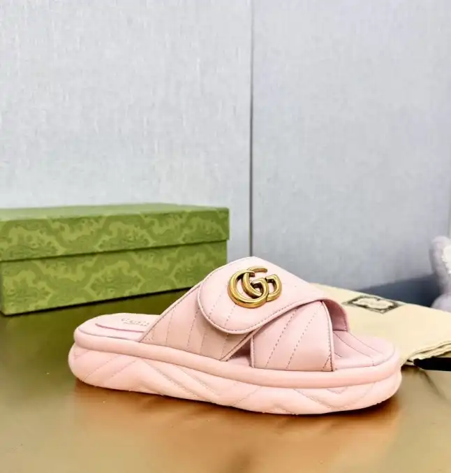 hype Gucci Slippers