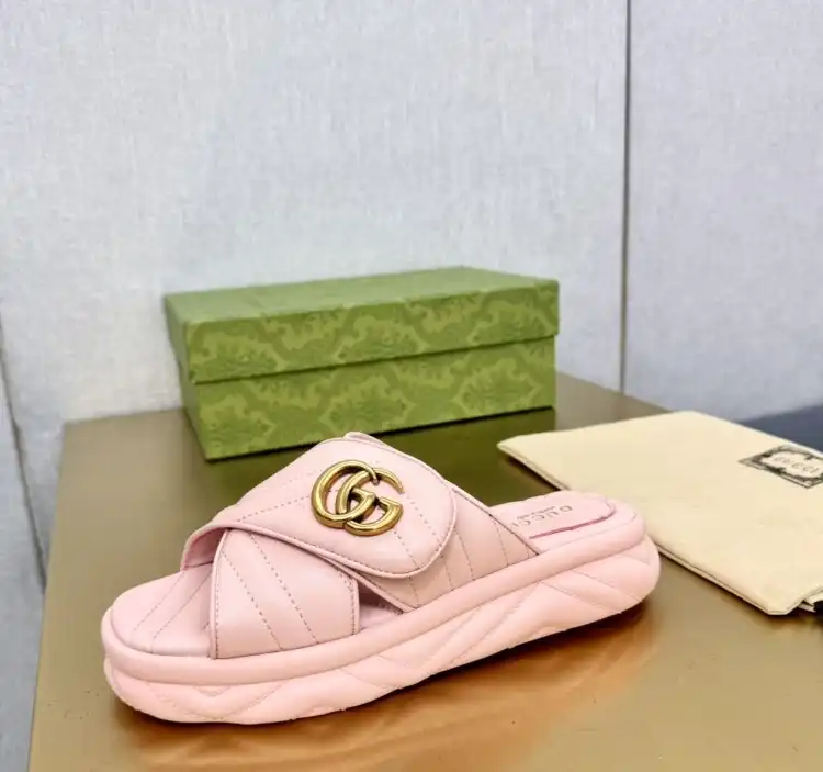 hype Gucci Slippers