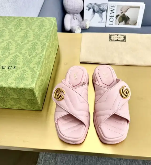 hype Gucci Slippers