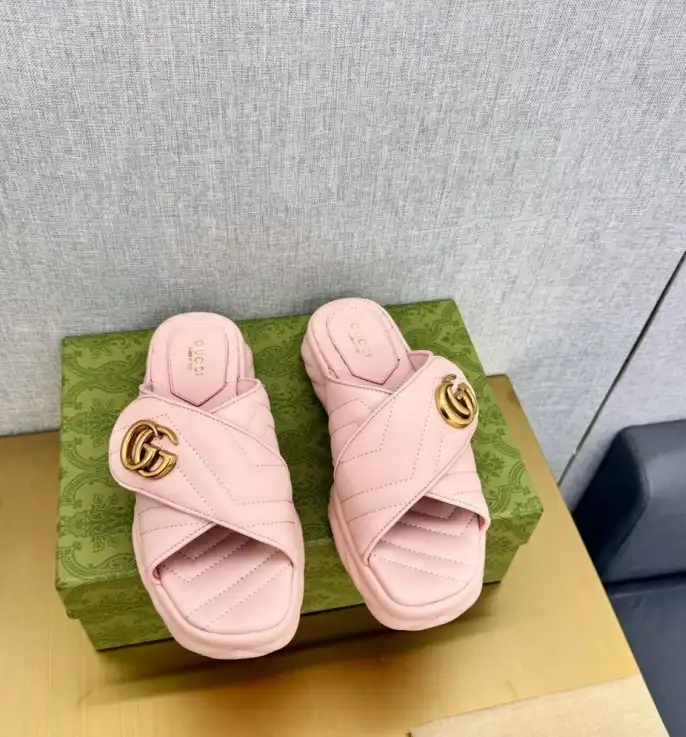 hype Gucci Slippers