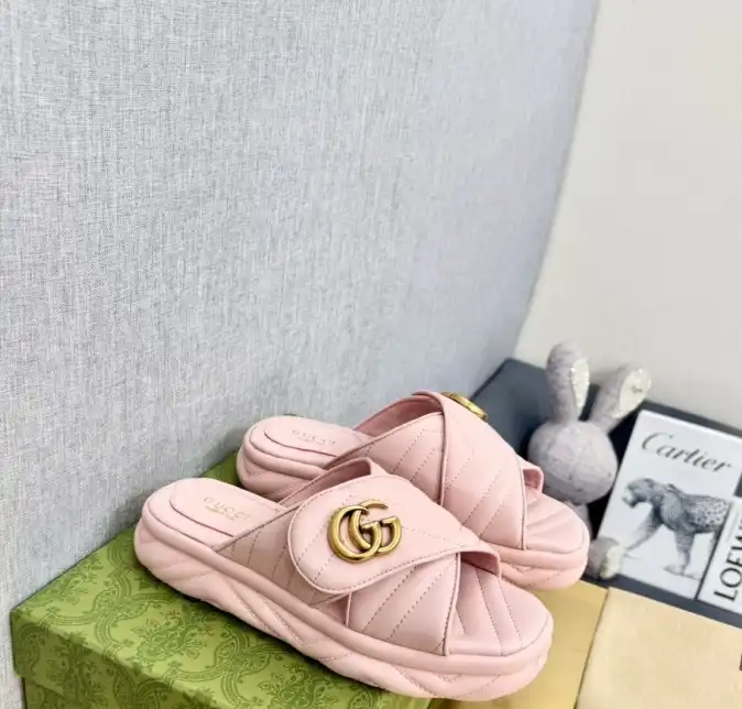 hype Gucci Slippers