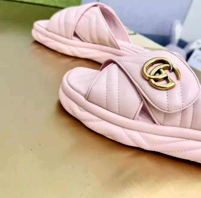 hype Gucci Slippers