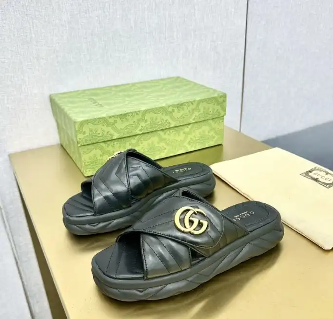 hype Gucci Slippers