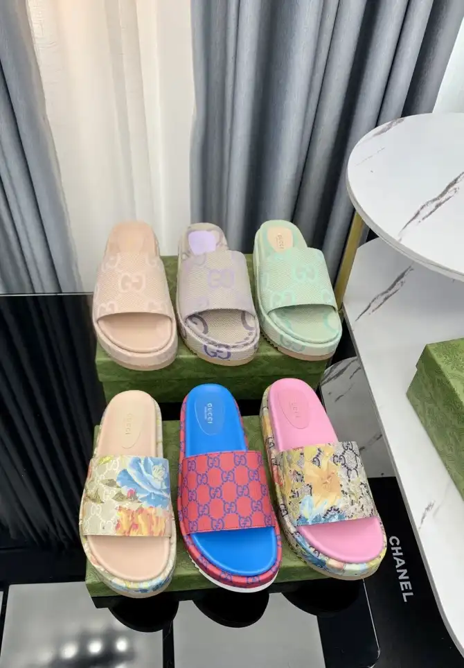 hype Gucci Slippers