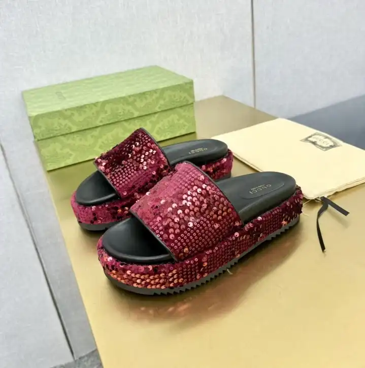 hype Gucci Slippers