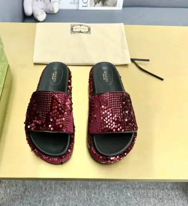 hype Gucci Slippers