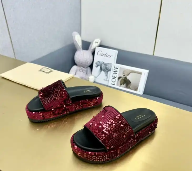 hype Gucci Slippers