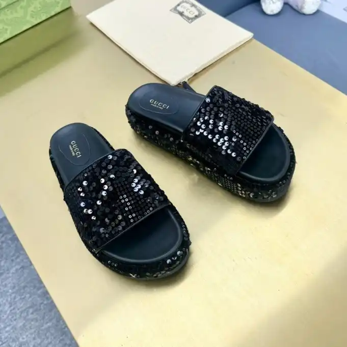 hype Gucci Slippers