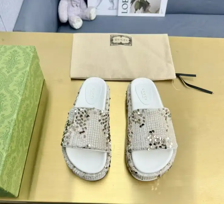 hype Gucci Slippers