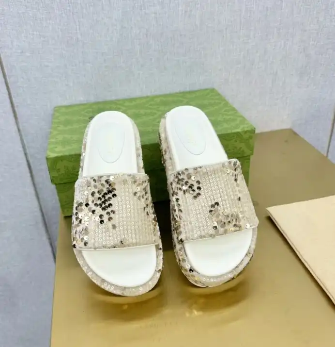 hype Gucci Slippers