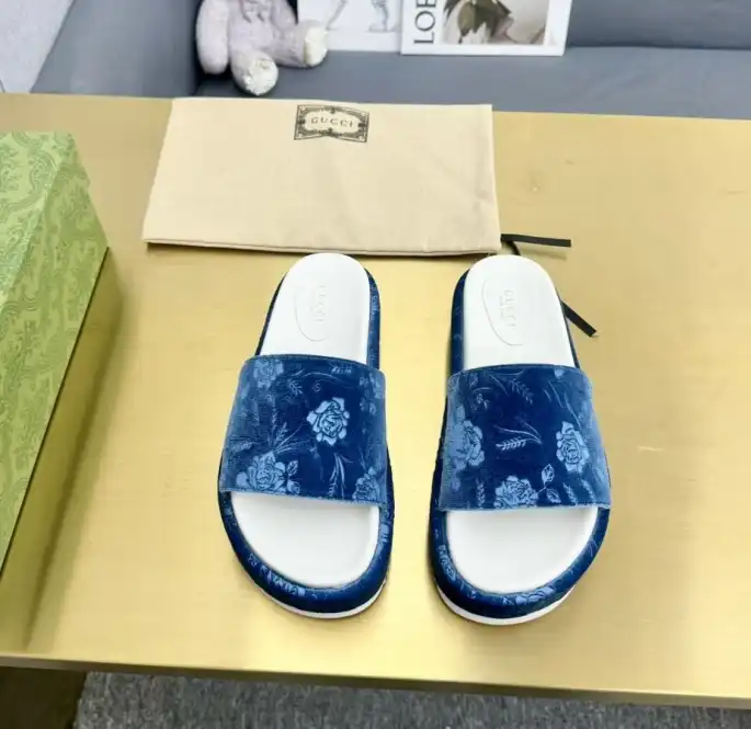 hype Gucci Slippers