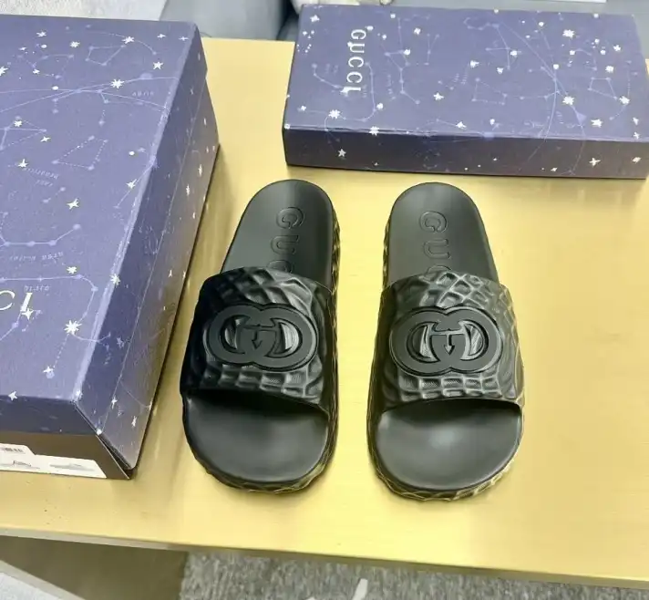 hype Gucci Slippers