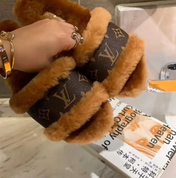 hype LV Slippers