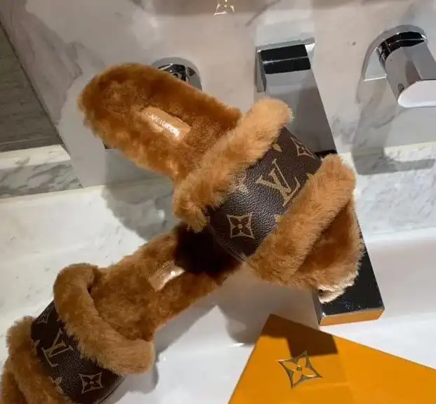 hype LV Slippers